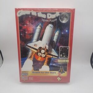 NEW Master Pieces REACH FOR THE STARS SPACE SHUTTLE COLUMBIA Glow‎ in the Dark